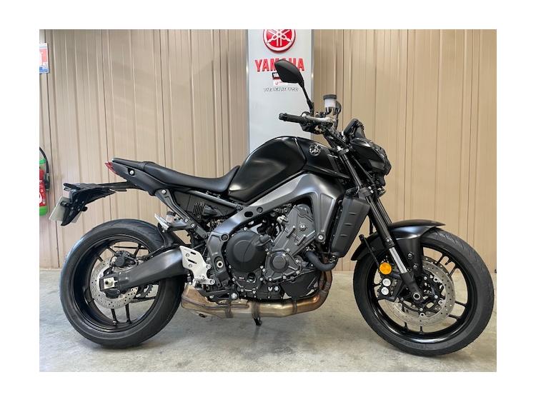 YAMAHA MT-09