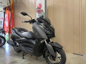 YAMAHA X-MAX 125