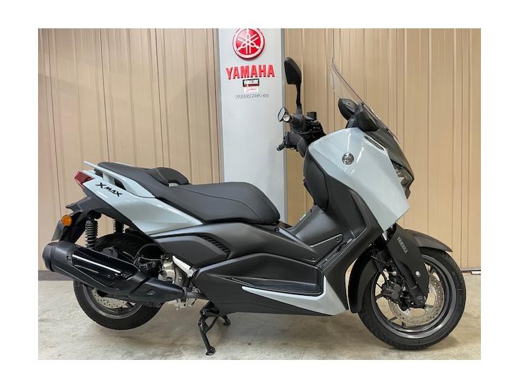 YAMAHA XMAX 300 TECH MAX +