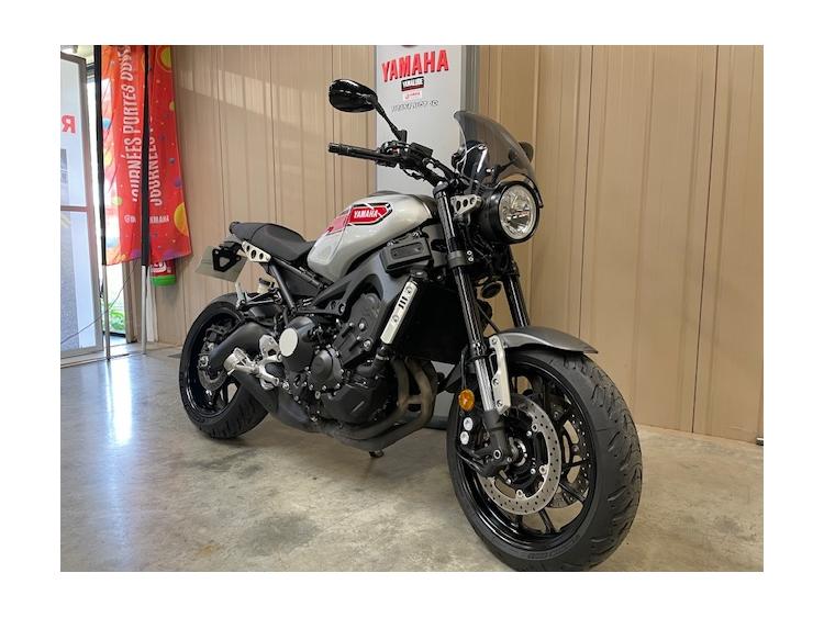 YAMAHA XSR 900