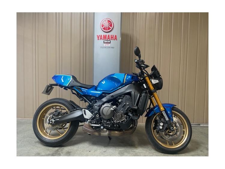YAMAHA XSR 900